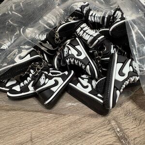 20 Mini Air Jordan 1 Retro High OG Sneaker Keychain Black White
